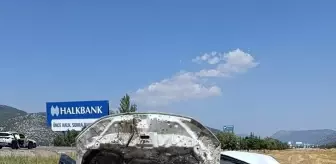 Burdur'da Yolcu Otobüsü ve Otomobil Çarpıştı: 3 Yaralı