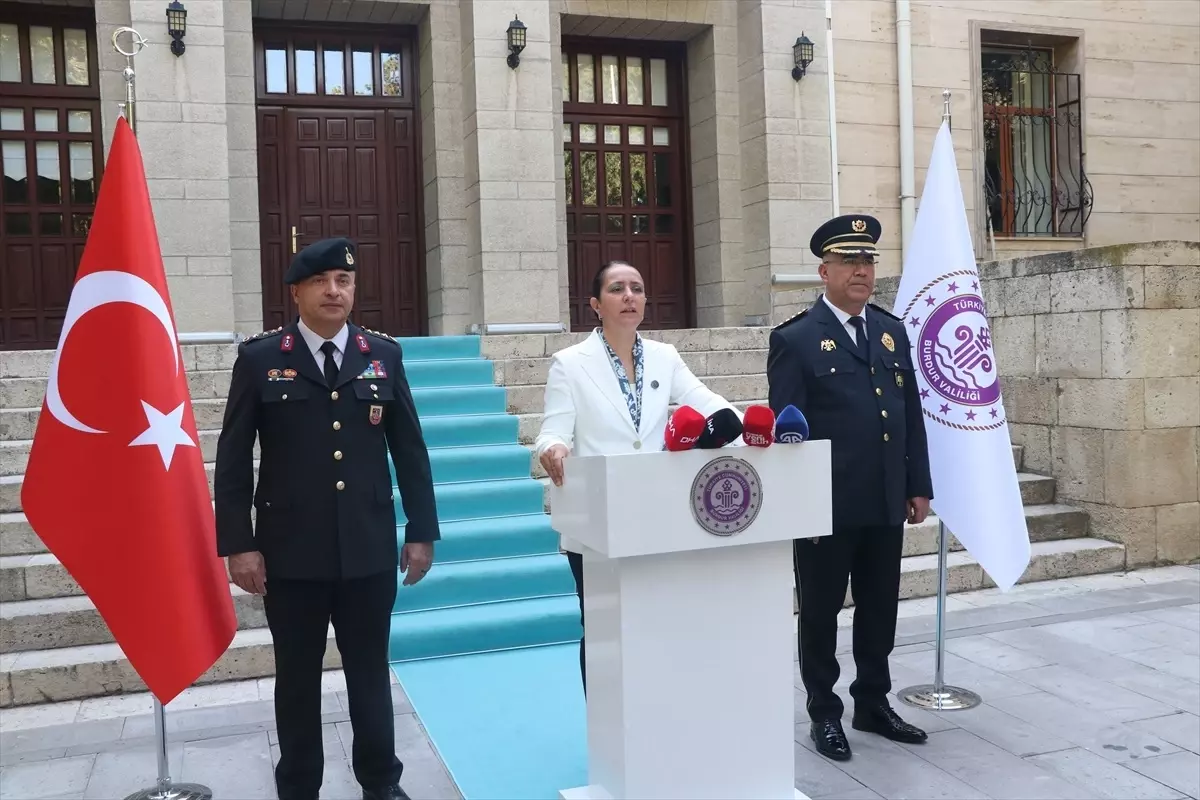 Burdur Valisi Yangınlara Karşı Vatandaşları Uyardı