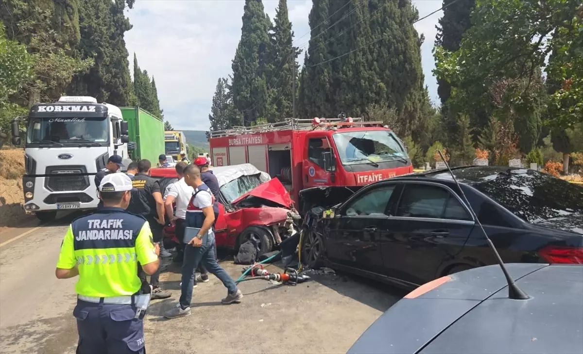 Bursa'da Trafik Kazası: 1 Ölü, 7 Yaralı