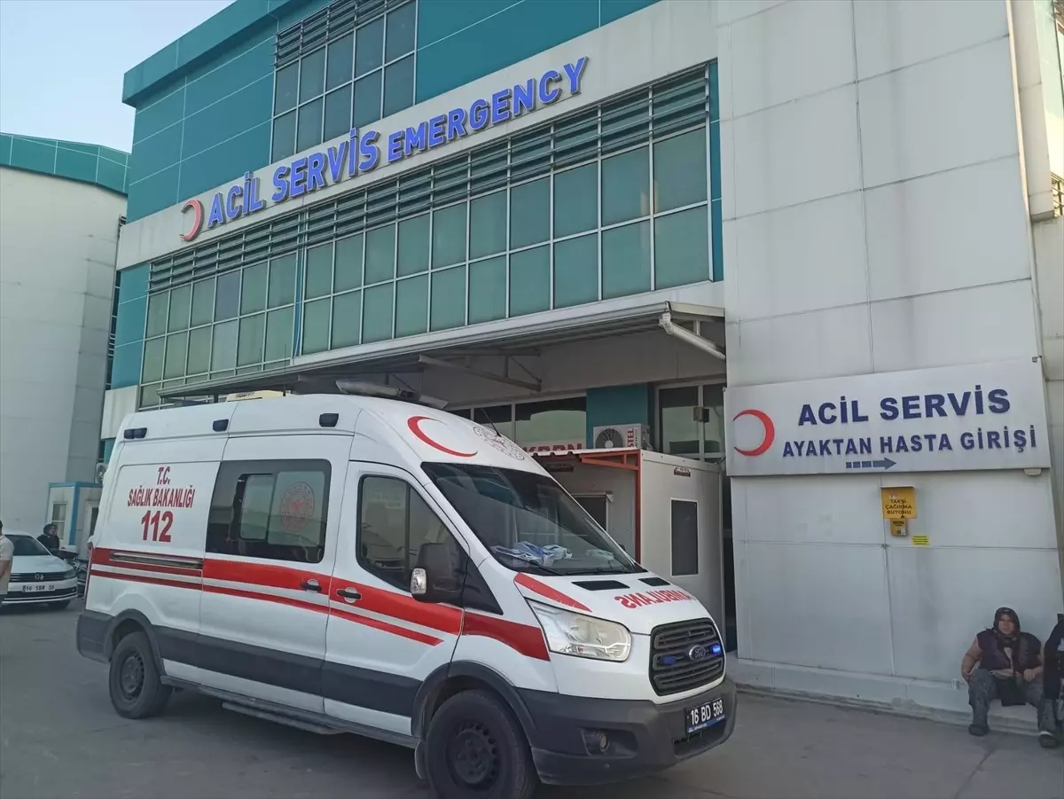 Bursa'da 23 Tarım İşçisi Zehirlenme Şüphesiyle Hastaneye Kaldırıldı