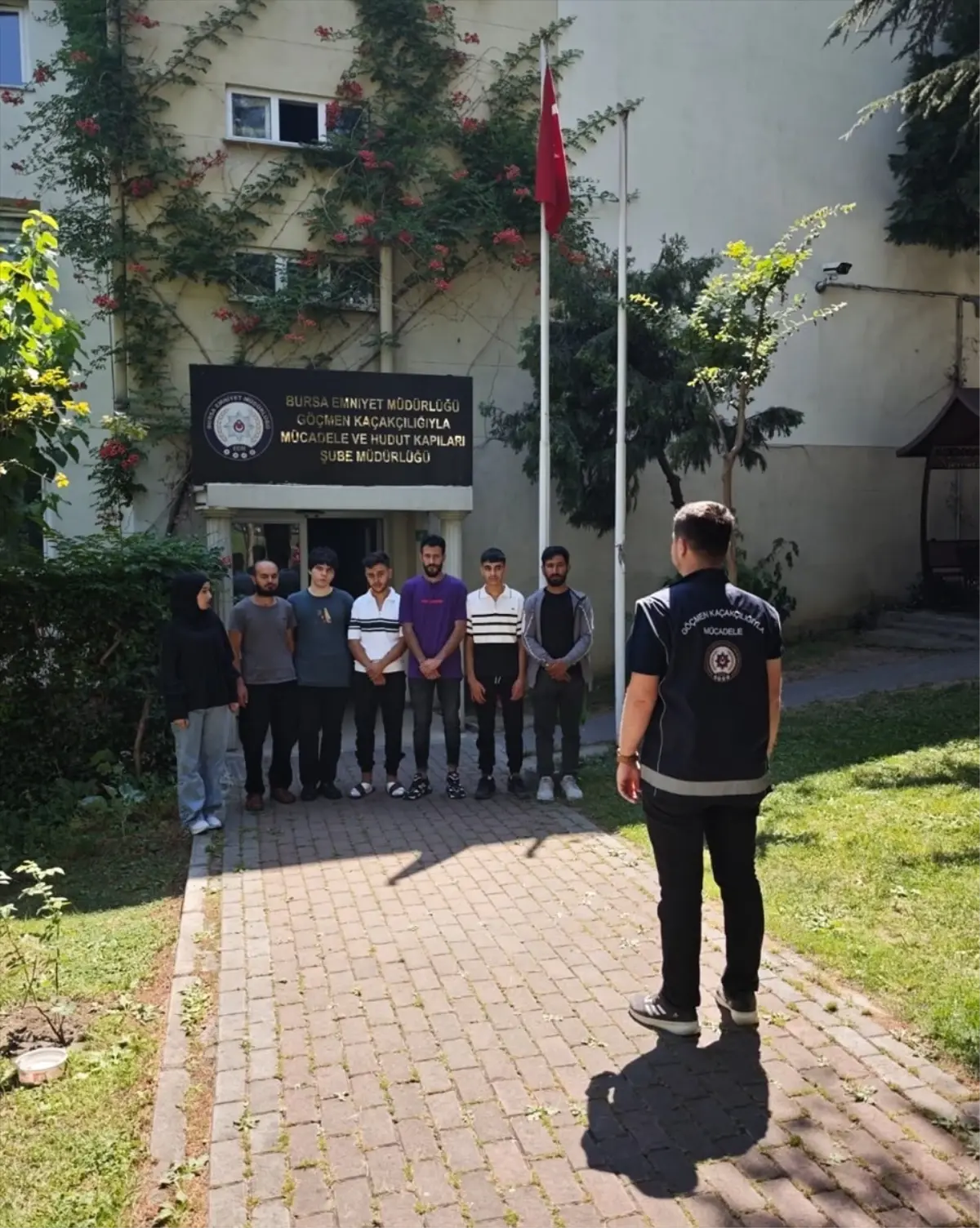Bursa'da Düzensiz Göçmen Operasyonu: 7 Yakalandı