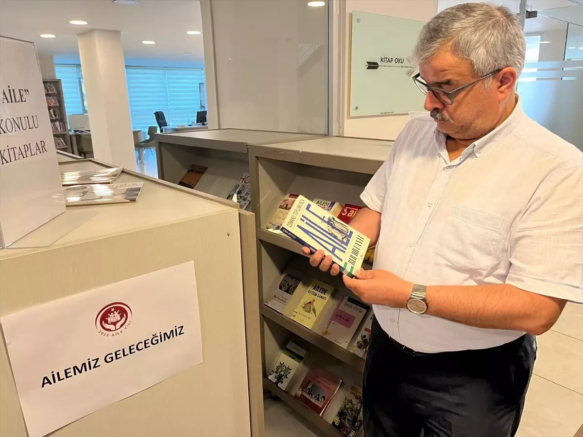 Bursa&apos;da Aile Yılı Kapsamında Aile Kitaplığı Açıldı