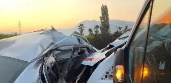 Kestel'de Ambulansla Çarpışan Otomobil Sürücüsü Yaralandı