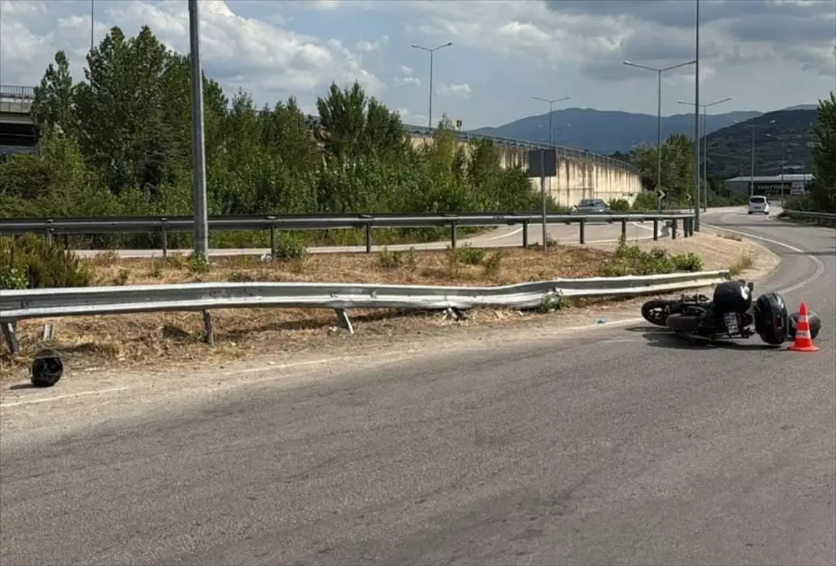 İnegöl'de Motosiklet Kazası: 1 Ölü, 1 Yaralı