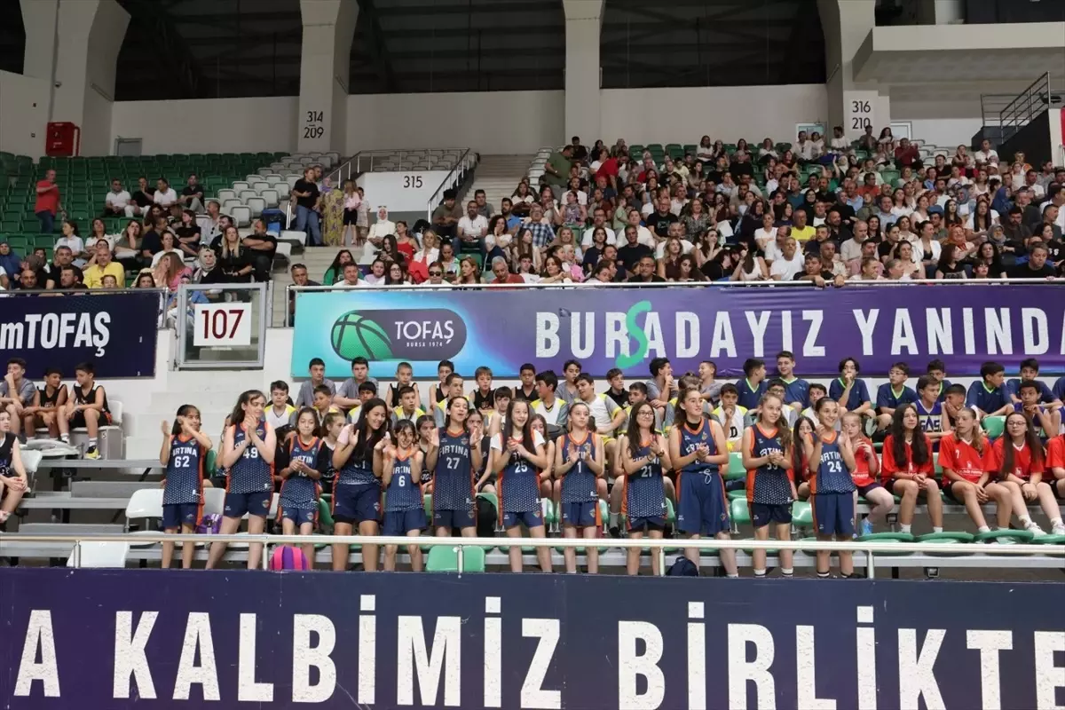 Bursa'da Basketbol Altyapı Liglerinin Kapanışı Töreni Gerçekleştirildi