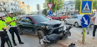 İnegöl'de Motosiklet ve Cip Çarpıştı: 2 Yaralı