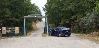 Bursa'da Direğe Çarpan Otomobilde 4 Yaralı