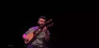 Türkiye Kültür Yolu Festivali'nde Etnik Sinyaller Müzik Grubu Sahne Aldı