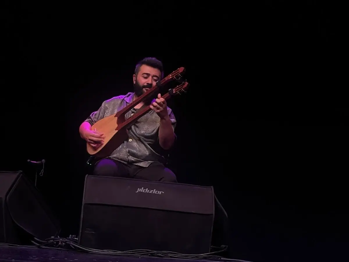 Türkiye Kültür Yolu Festivali'nde Etnik Sinyaller Müzik Grubu Sahne Aldı