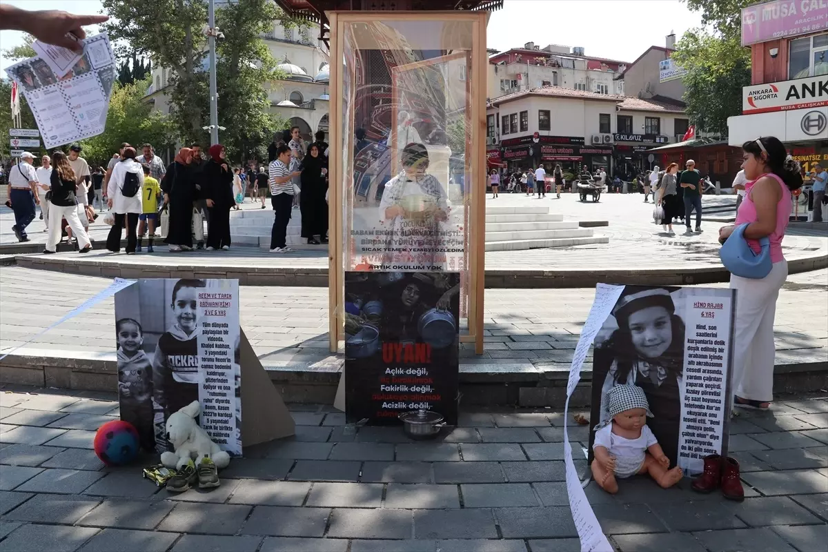 Bursa İmam Hatip Öğrencilerinden Gazze'ye Farkındalık Gösterisi