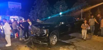 Bursa'da Hasta Nakil Ambulansı ile Kamyonet Çarpıştı: 5 Yaralı