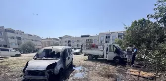 Bursa'da Otluk Alanda Çıkan Yangın İki Aracı Küle Çevirdi