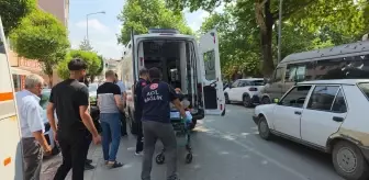 İnegöl'de Trafik Kazası: Motosiklet Sürücüsü Yaralandı
