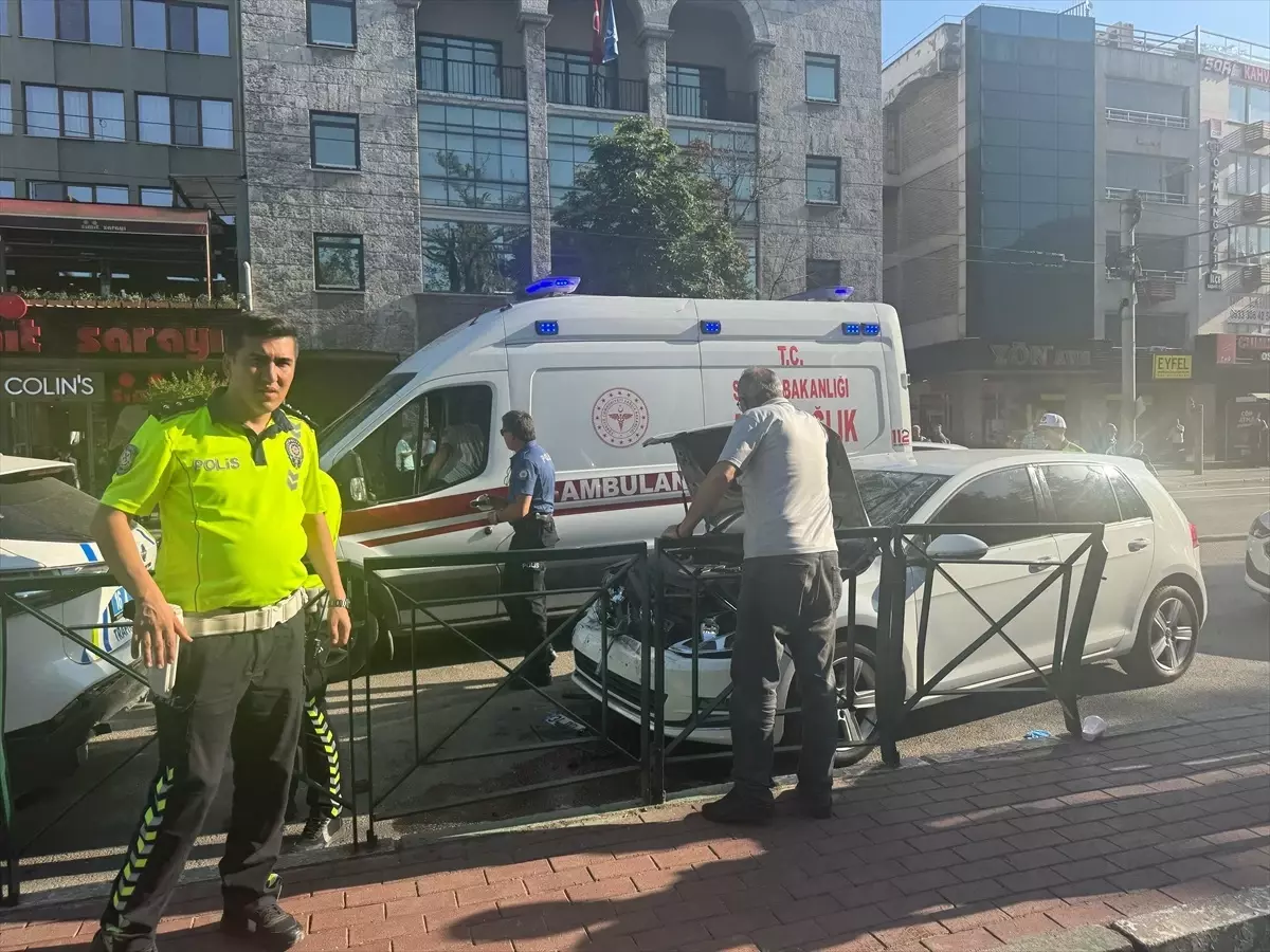 Osmangazi'de Trafik Kazası: Polis Memuru Yaralandı