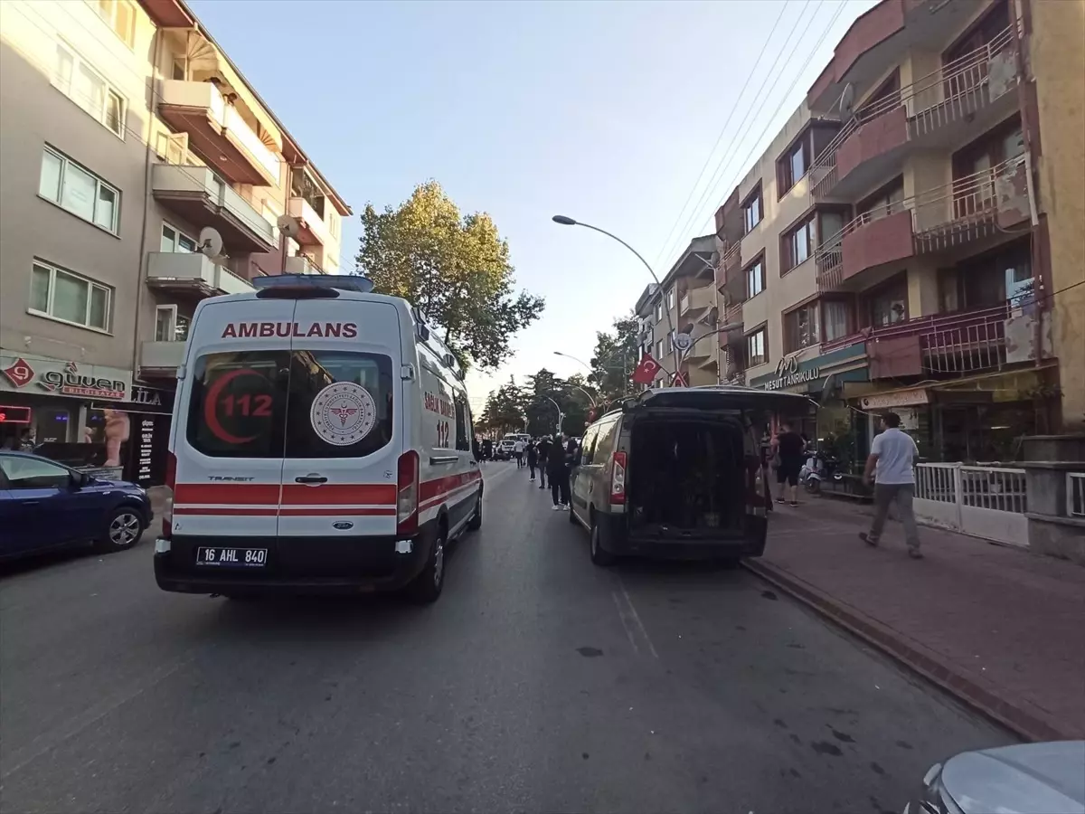 Bursa'da Motosiklet Kazası: Sürücü Ağır Yaralandı