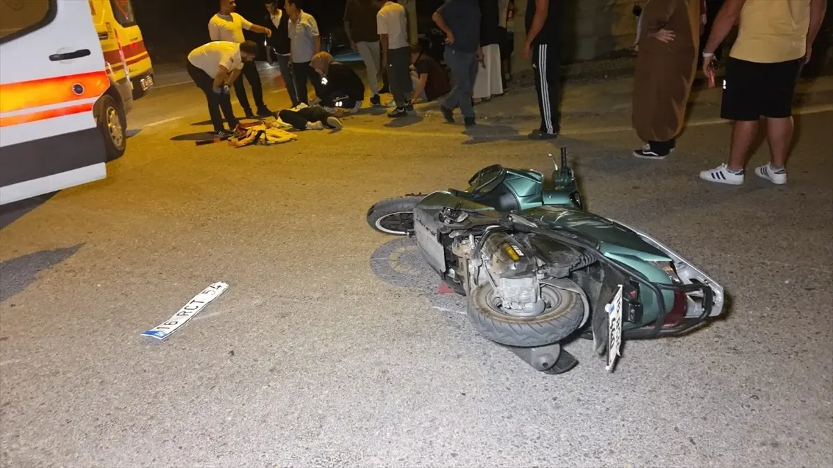 Bursa'da Otomobil-Motosiklet Çarpışması: 2 Yaralı