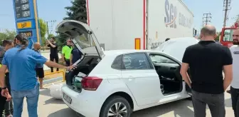 İnegöl'de Park Halindeki Tıra Çarpan Otomobil Sürücüsü Ağır Yaralandı