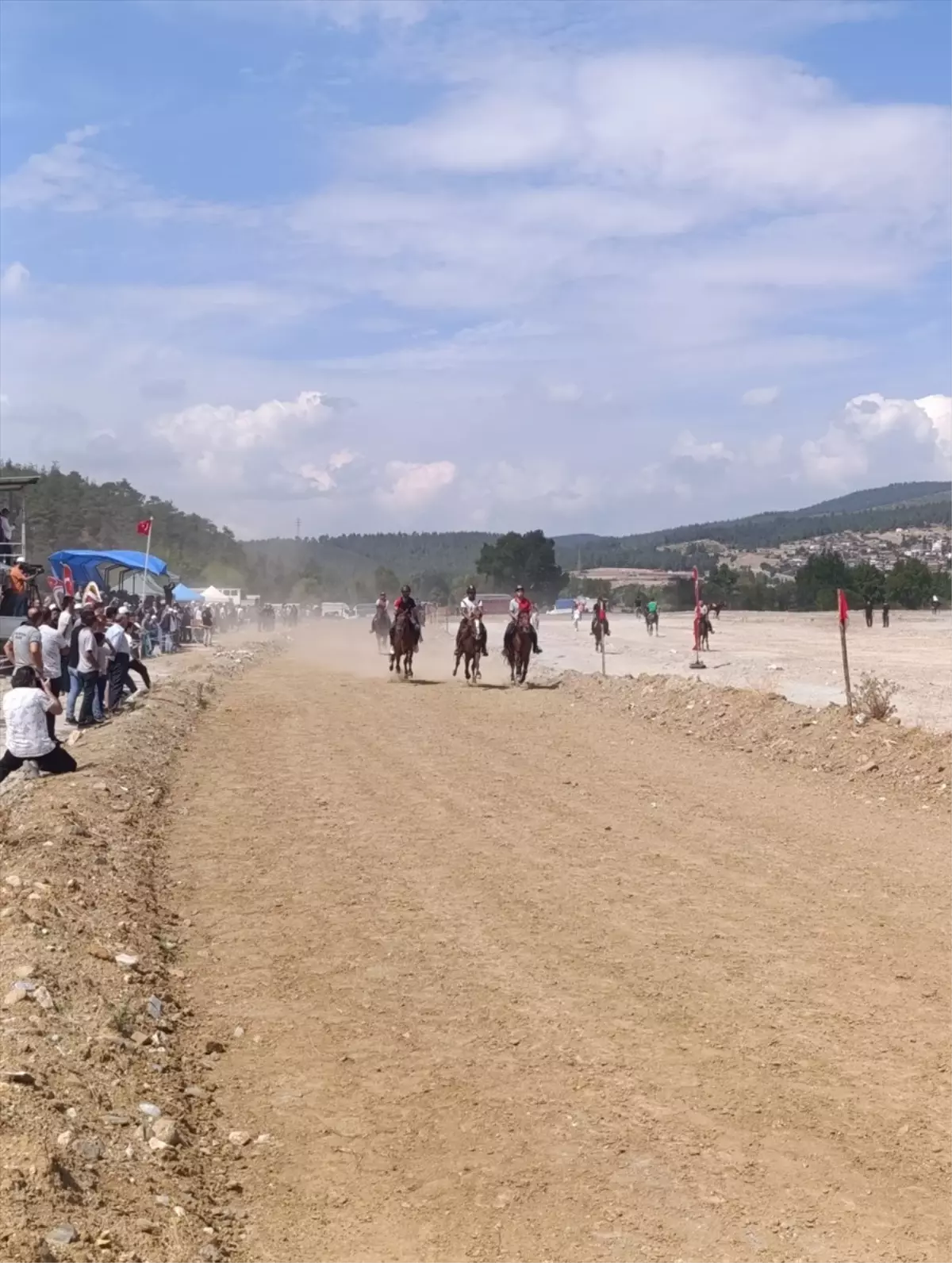 Bursa'da Rahvan At Yarışları Yoğun İlgi Görüyor