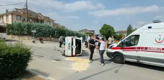 İnegöl'de Takla Atan Hafif Ticari Araçta 1 Yaralı
