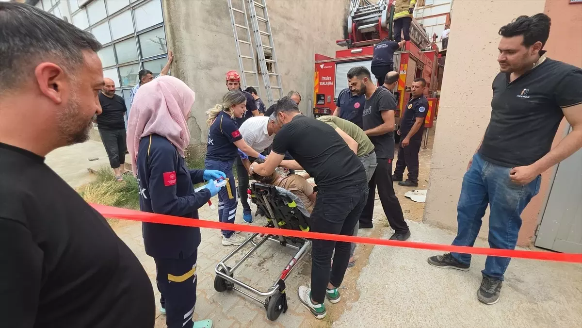 İnegöl'de Talaş Emme Makinesine Sıkışan İşçi Yaralandı
