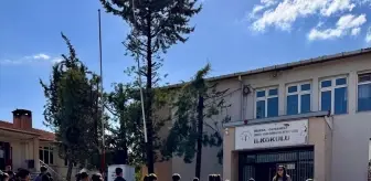 Bursa'da TKDK'den öğrencilere kırtasiye malzemesi desteği