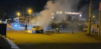 İnegöl'de Seyir Halindeyken Yanarak Hasar Gören Otomobil
