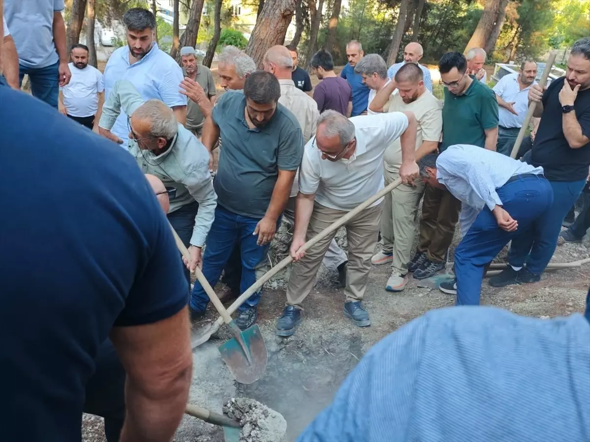 Bursa İl Milli Eğitim Müdürü Ahmet Alireisoğlu'nun Ağabeyi İbrahim Alireisoğlu Toprağa Verildi