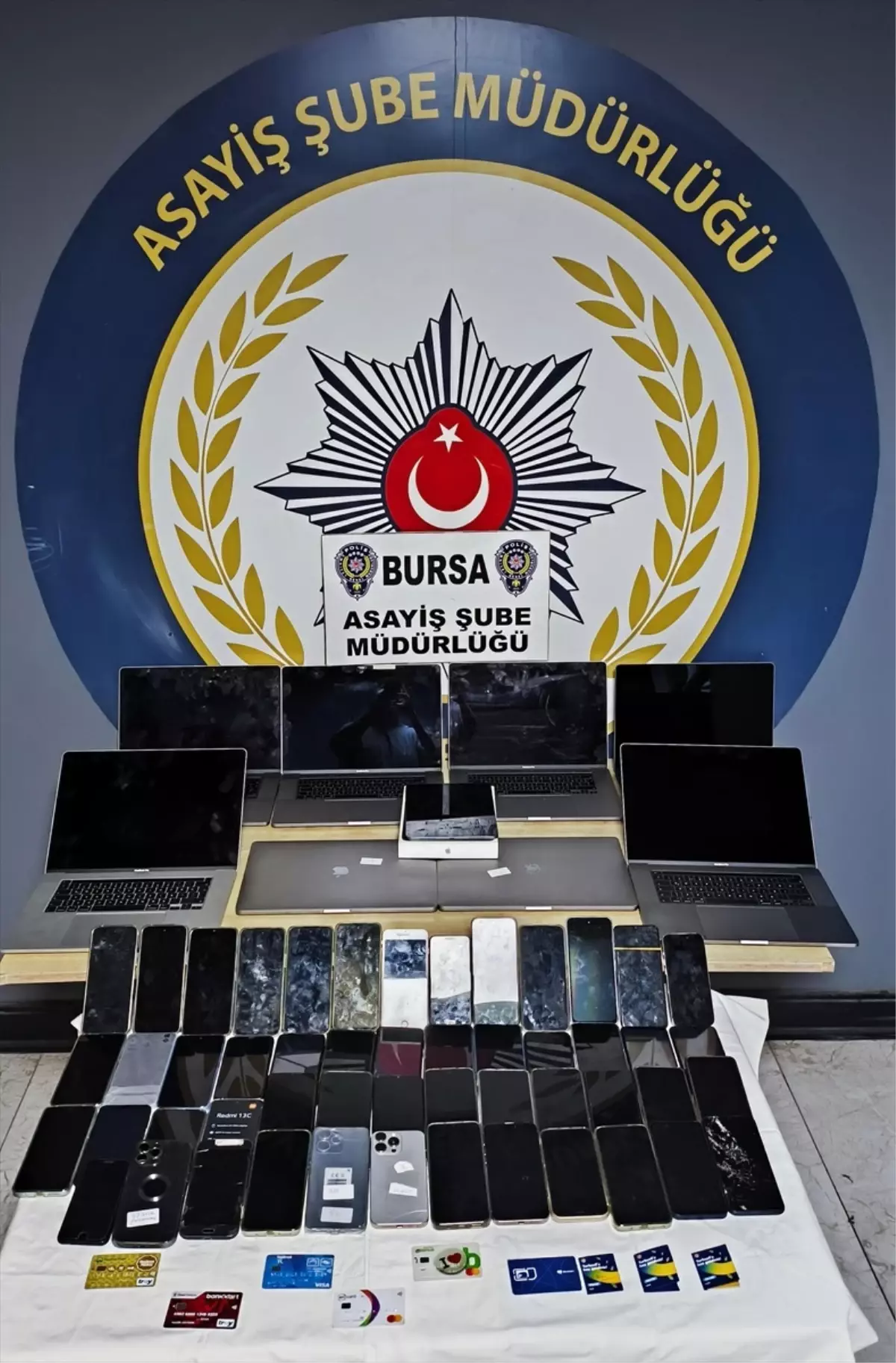 Bursa'da Hisse Dolandırıcılığına 4 Tutuklama