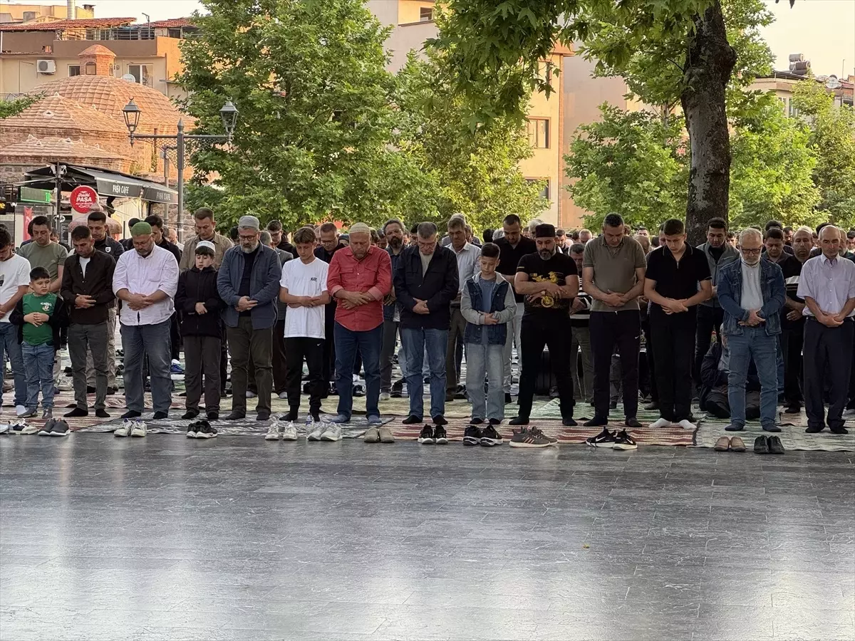 Bursa ve çevre illerde kurban bayramı namazı kılındı