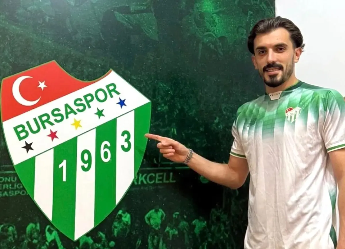 Bursaspor Hakkı Türker ile Sözleşme İmzaladı