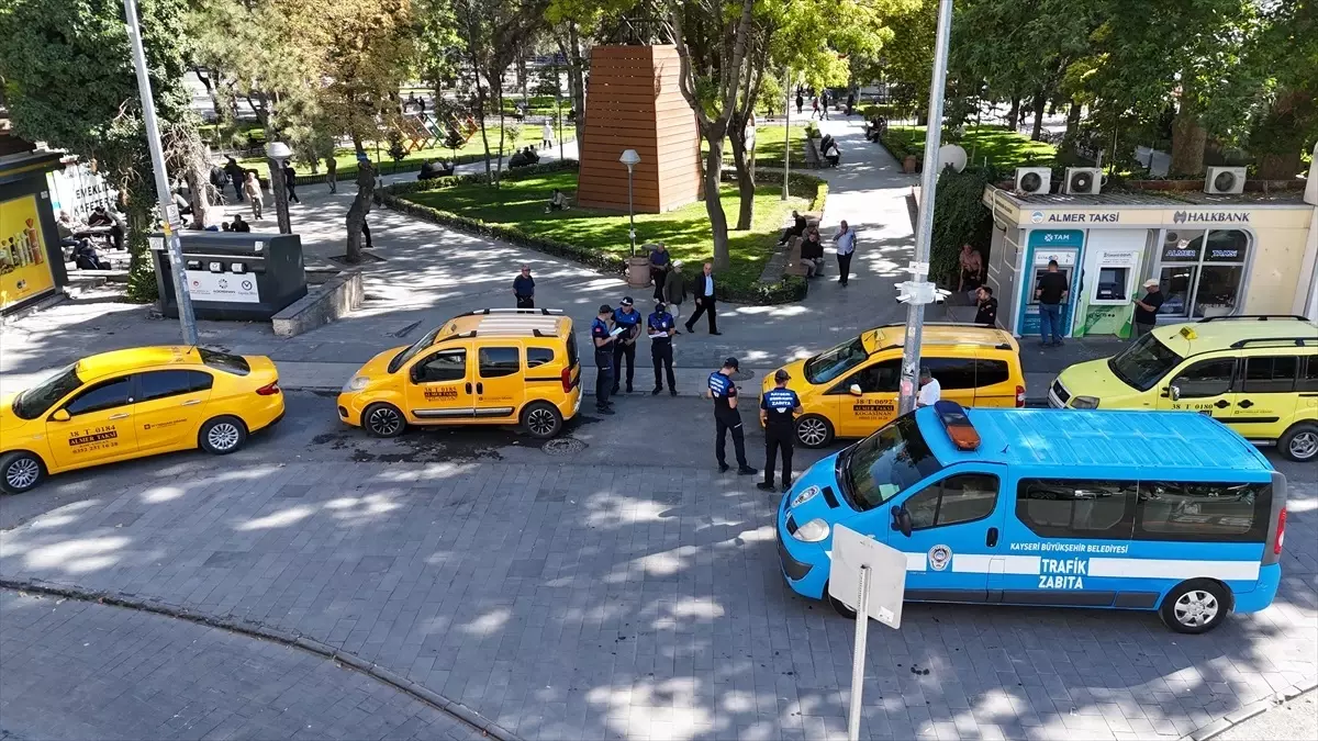 Kayseri'de Zabıta Ekipleri Taksi Denetimi Yaptı