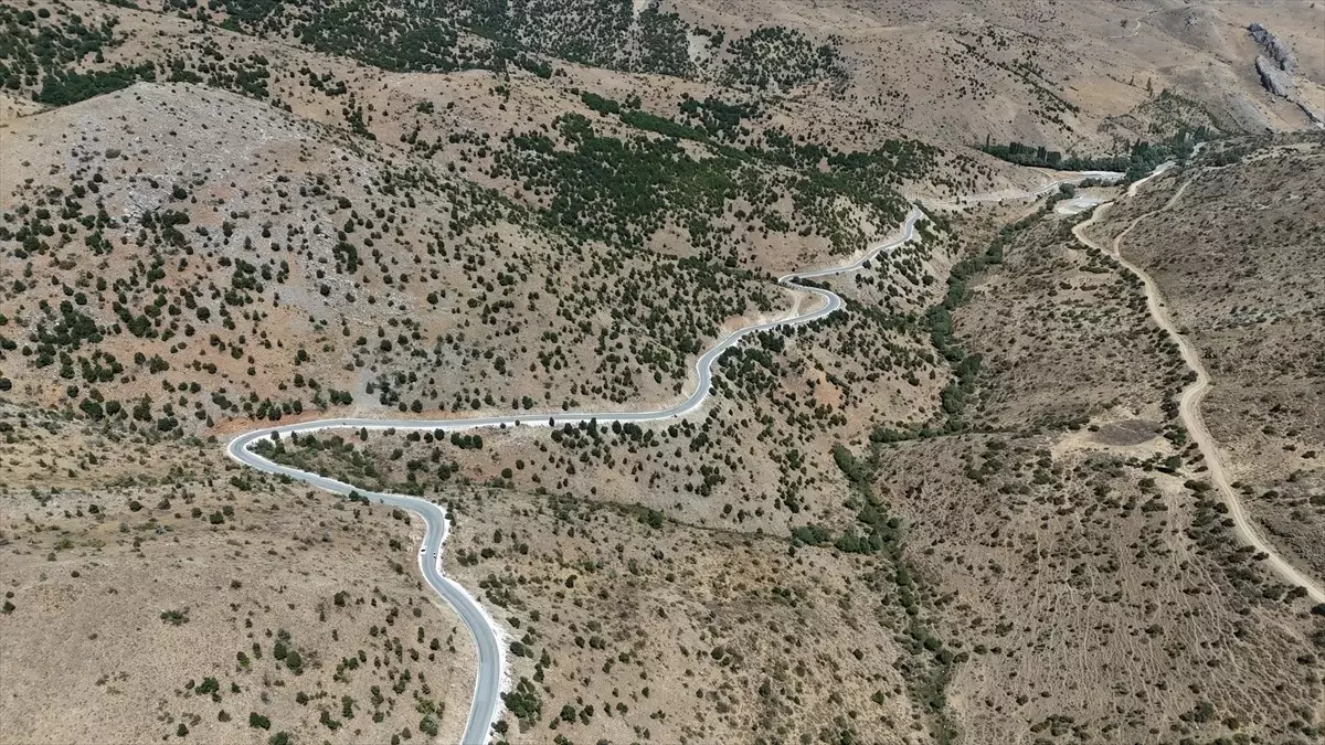 Kayseri'de 27 Milyon Liralık Maşat Yolu Asfalt Çalışması