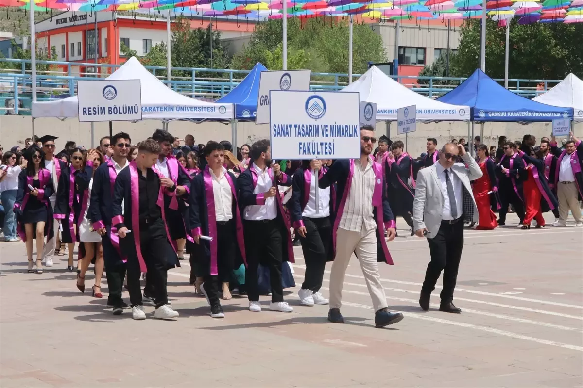 Çankırı Karatekin Üniversitesi'nde Mezuniyet Töreni Coşkusu