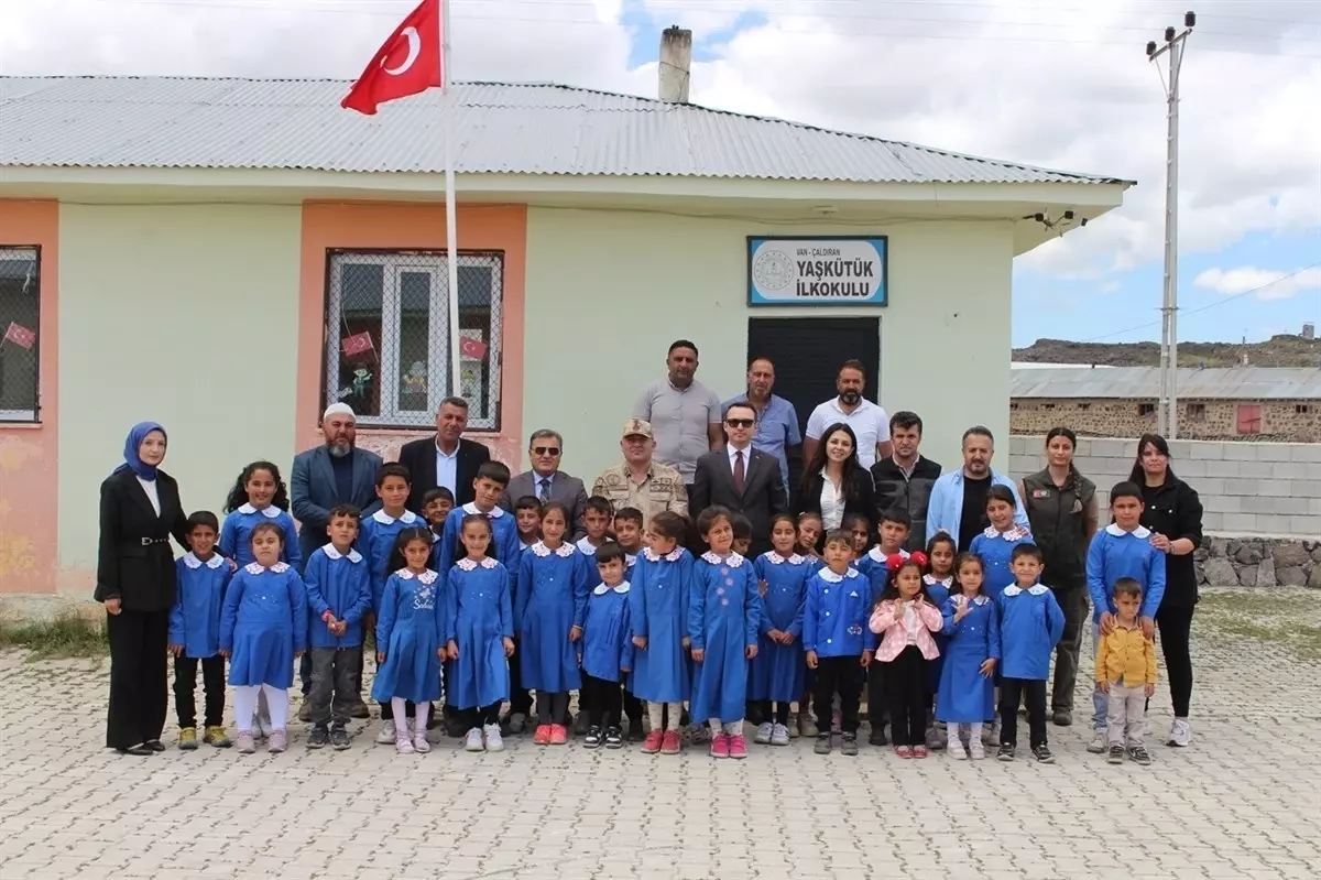 Van'da Fidan Dikimi Etkinliği