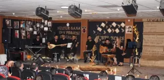 Van'da Şiir ve Müzik Dinletisi Düzenlendi