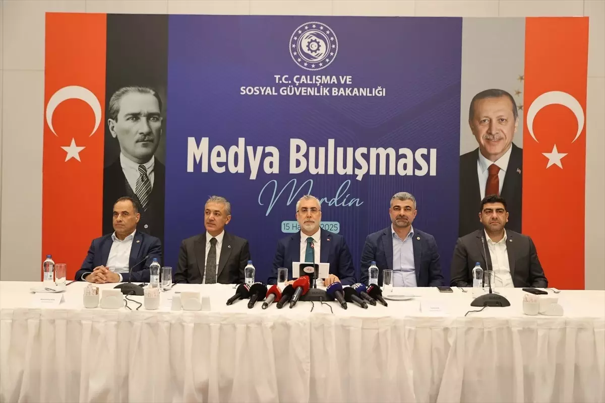 Çalışma ve Sosyal Güvenlik Bakanı Işıkhan, Mardin'de 'Medya Buluşması' programında konuştu Açıklaması