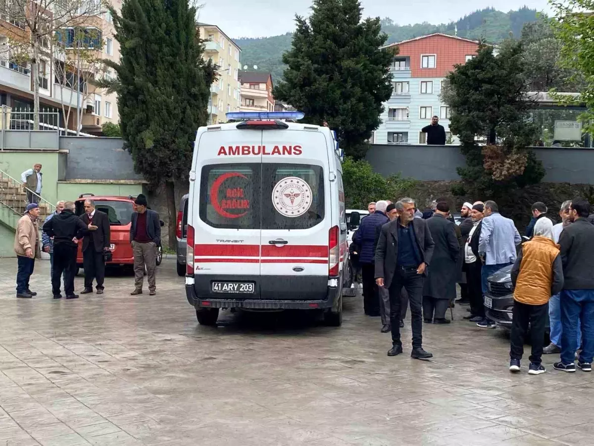 Kocaeli'de Baygın Bulunan Adam Hayatını Kaybetti