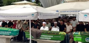 Camide Bıçaklanarak Öldürülen Şevki Tanrıkulu'nun Cenazesi Defnedildi