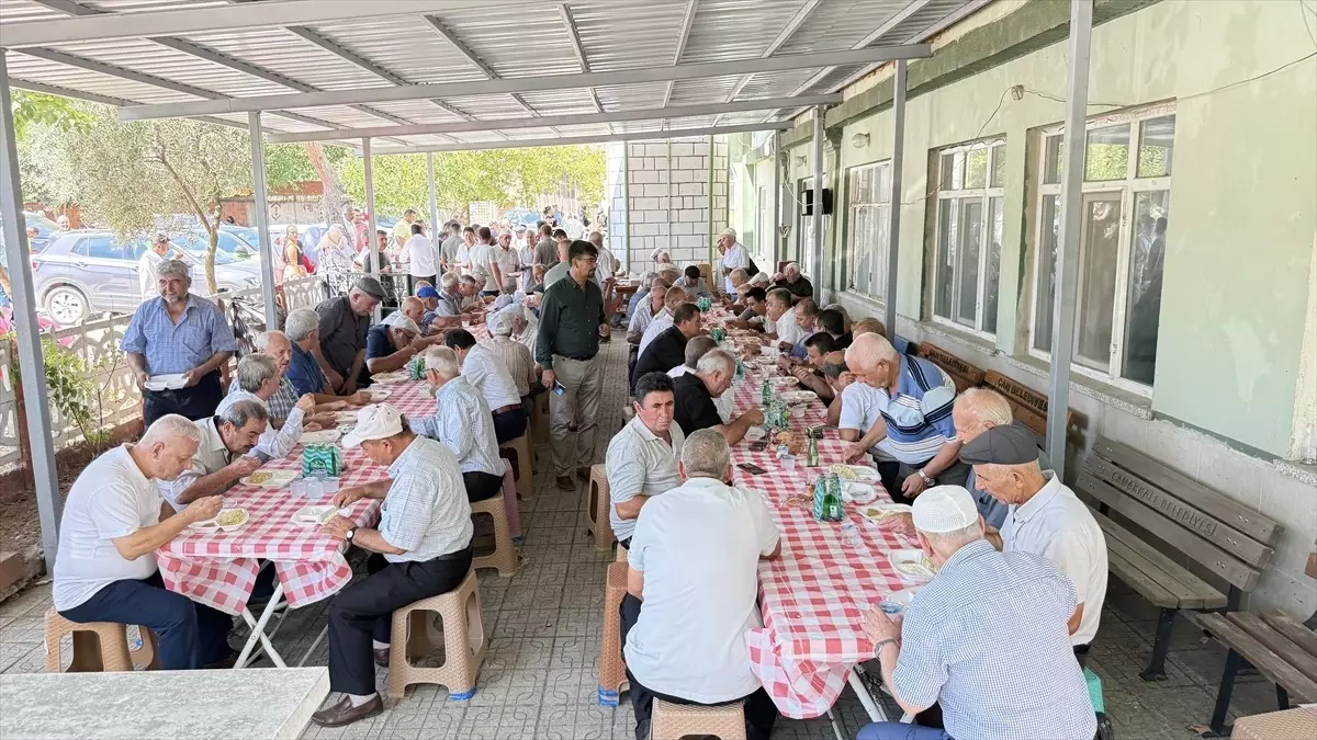 Bahadırlı Köyü'nde Yoğun Katılımlı Hayır Yemeği Düzenlendi