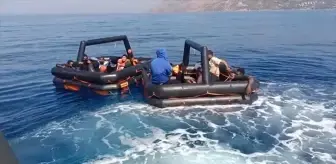 Yunanistan Unsurlarınca Geri Itilen 19 Düzensiz Göçmen Kurtarıldı