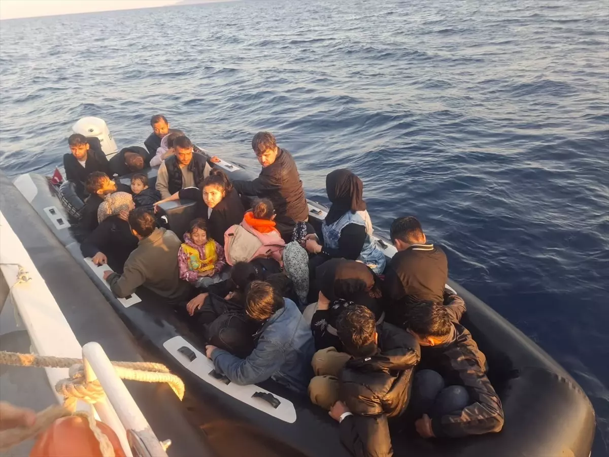Çanakkale Açıklarında 37 Düzensiz Göçmen Yakalandı