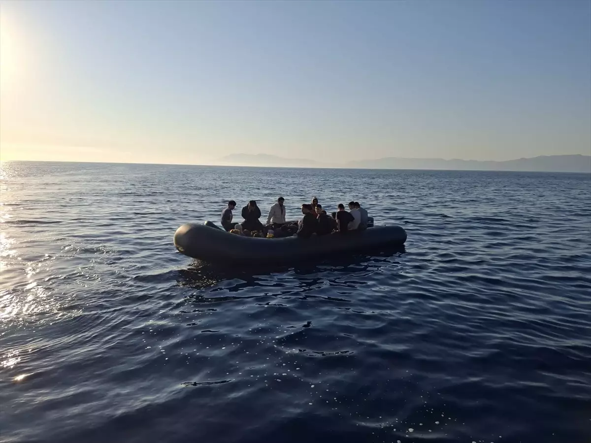 Çanakkale açıklarında 39 düzensiz göçmen kurtarıldı