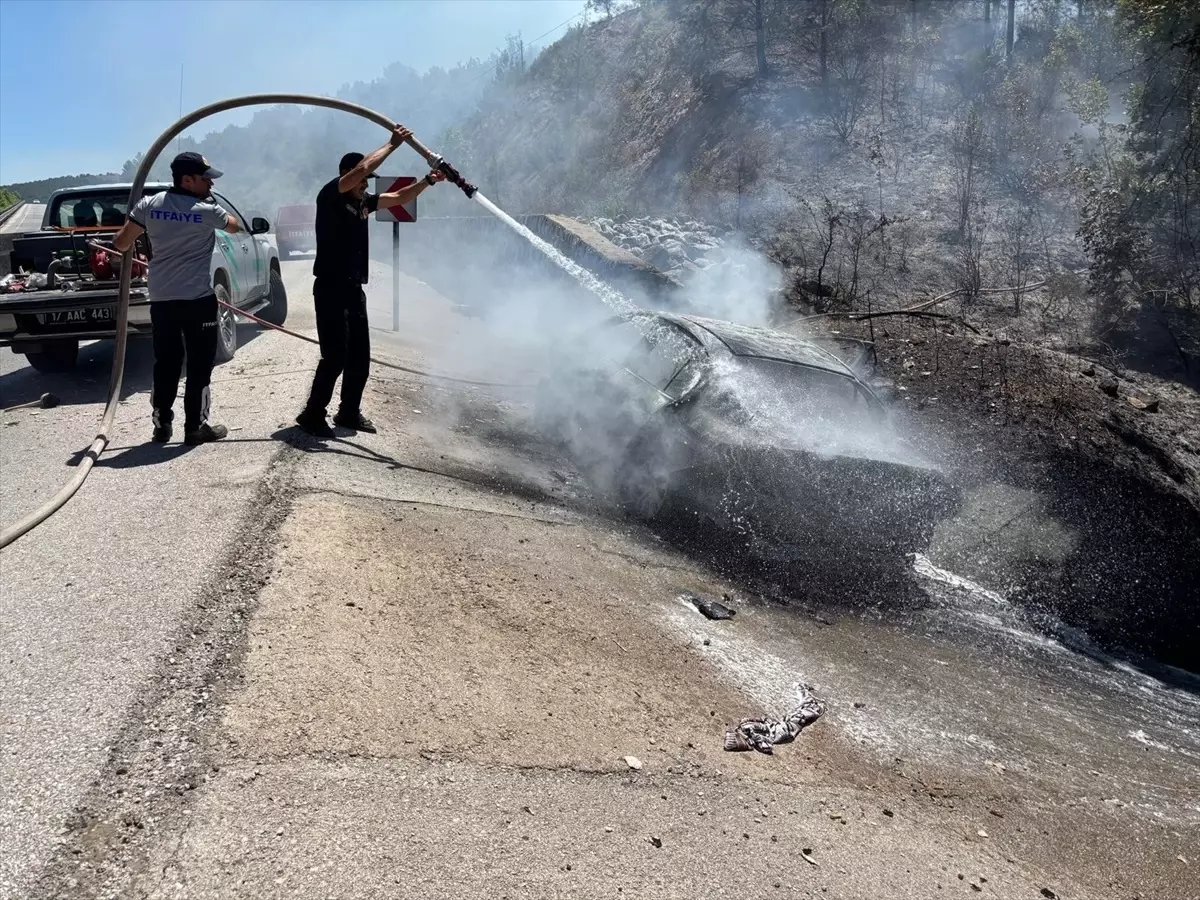 Çanakkale'de Seyir Halindeki Otomobilde Yangın: Bir Kişi Hayatını Kaybetti