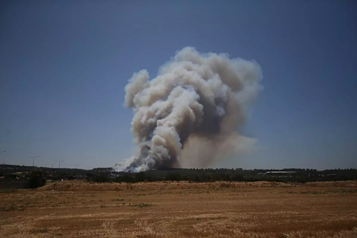 Çanakkale'de Orman Yangınına Havadan ve Karadan Müdahale