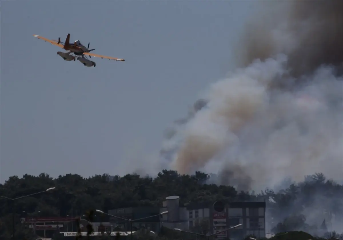 Çanakkale'de Orman Yangını: Havadan ve Karadan Müdahale Başlatıldı
