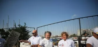 Çanakkale'de Denizcilik ve Kabotaj Bayramı'nda 5 Bin Kişiye Sardalya İkramı