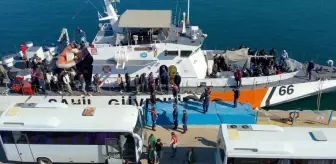 Çanakkale'de Düzensiz Göçmen Kaçakçılığı Operasyonu: 23 Şüpheli Tutuklandı