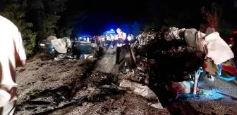 Çanakkale'de Feci Kaza: 6 Kişi Hayatını Kaybetti