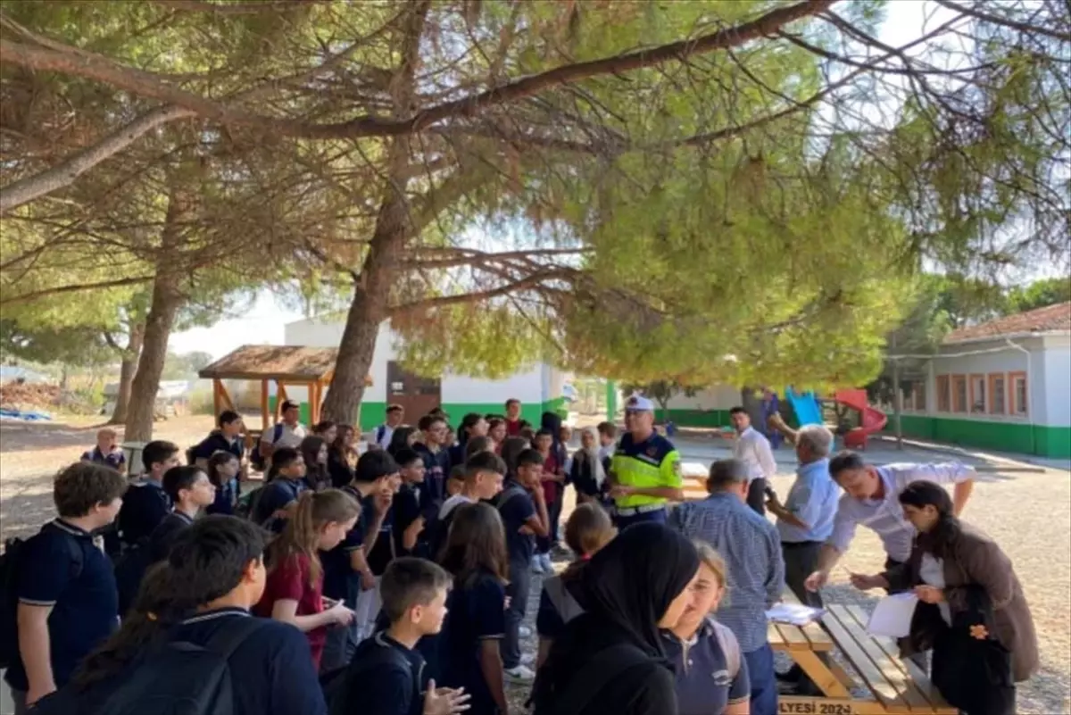 Çanakkale'de Öğrenci Servislerine Denetim: 1 Araç Men Edildi