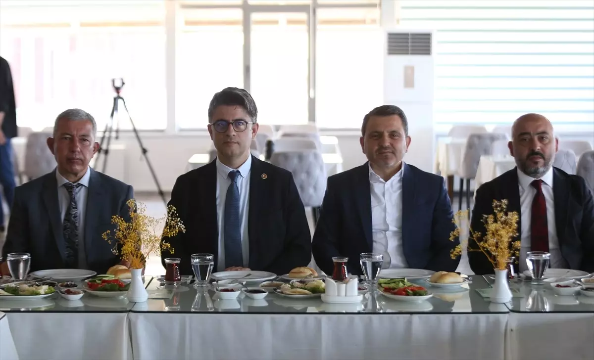 ÇOMÜ'den Orman Yangınlarına Karşı Bilinçlendirme Projesi